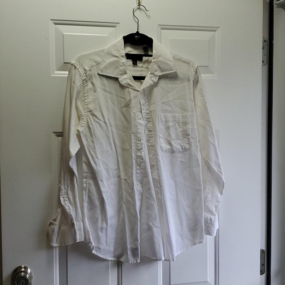 White dress shirt